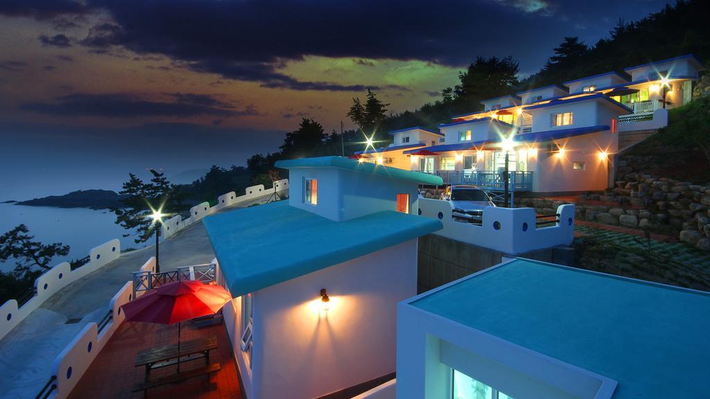 Blue & White Pension Namhae Dış mekan fotoğraf