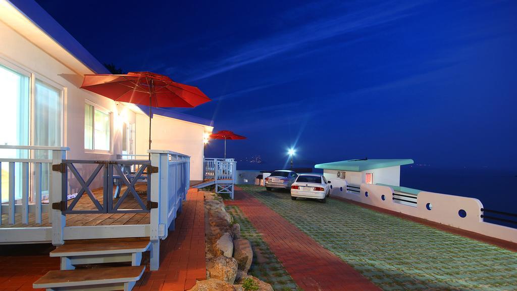 Blue & White Pension Namhae Dış mekan fotoğraf